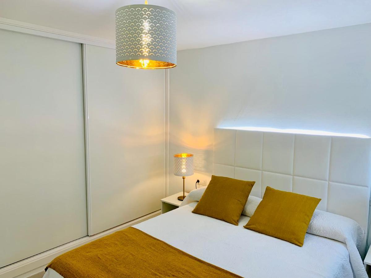 Marina Apartment Tias Bagian luar foto