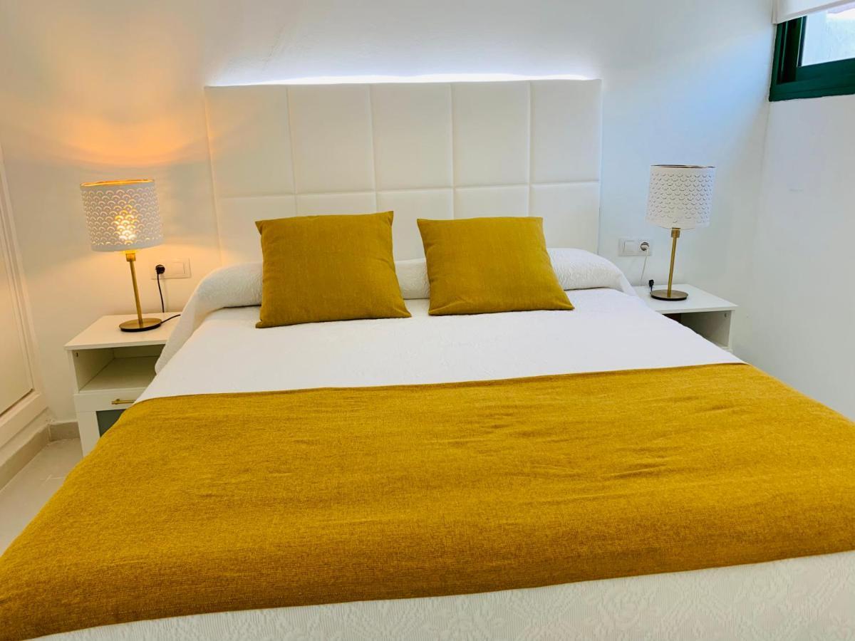 Marina Apartment Tias Bagian luar foto
