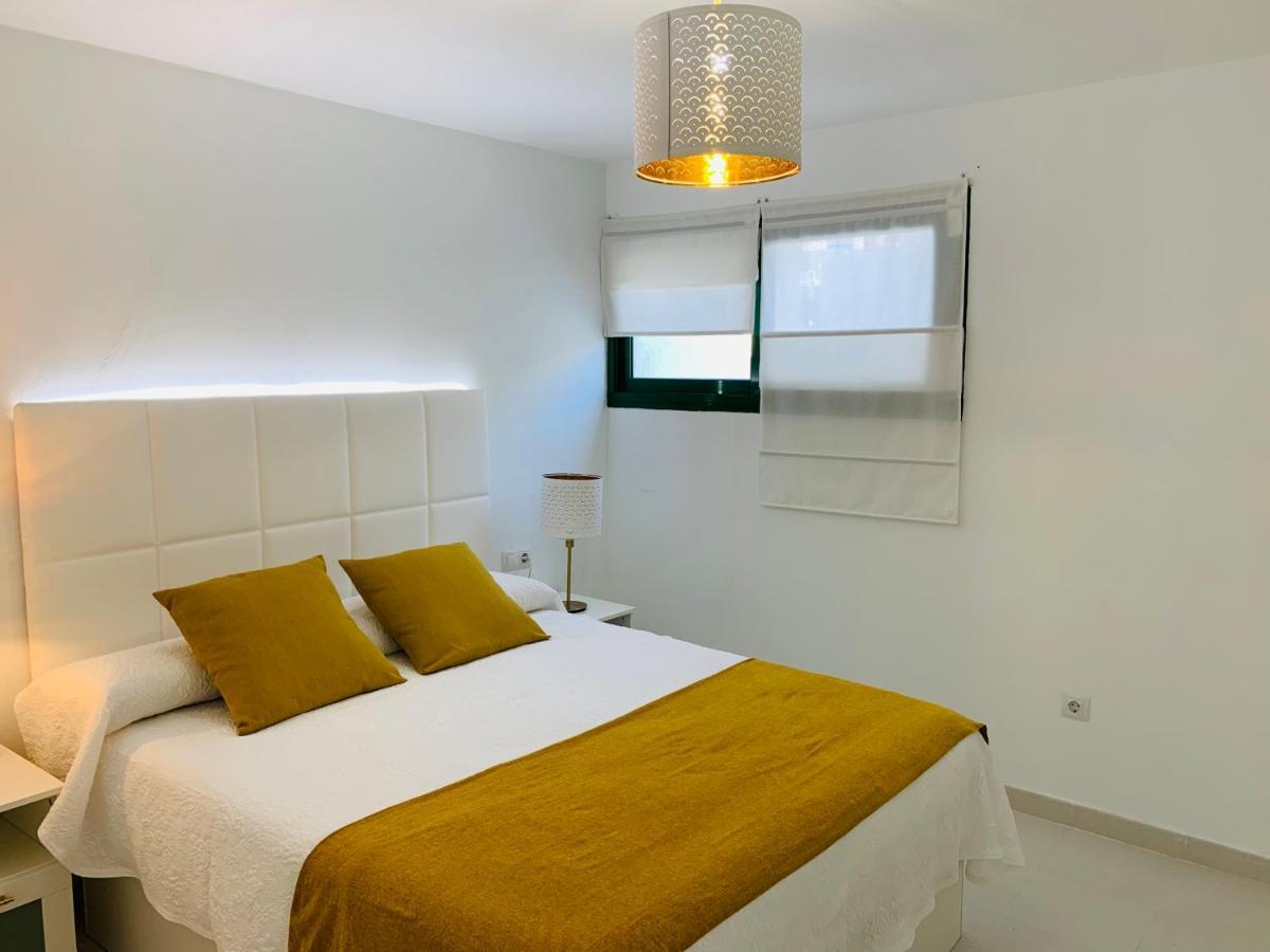 Marina Apartment Tias Bagian luar foto